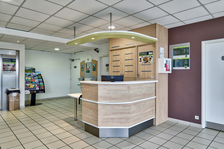 Public Area 3, B&B HOTEL Montluçon Saint-Victor, Allier