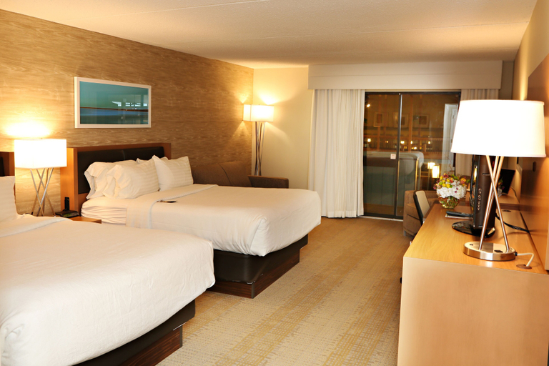 Bedroom 3, enVision Hotel & Conference Center Mansfield-Foxboro, Bristol