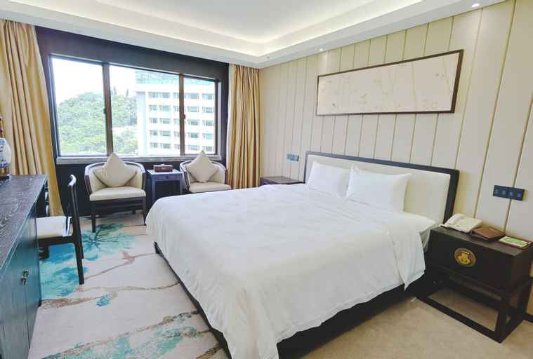 Bedroom 12