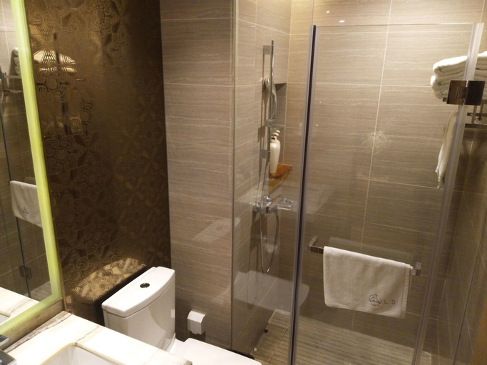 Bathroom 2