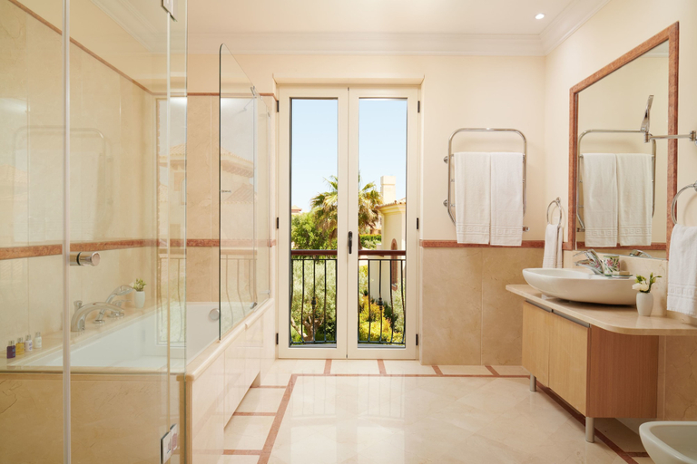 Bathroom 5, Monte Rei Golf & Country Club, Vila Real de Santo António