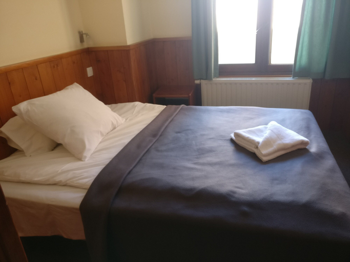 Bedroom 3, Chalethotel Belle Etoile by Skinetworks, Isère