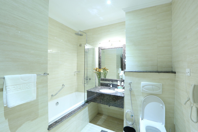 Bathroom 4, Sapphire Addis Hotel, Addis Abeba