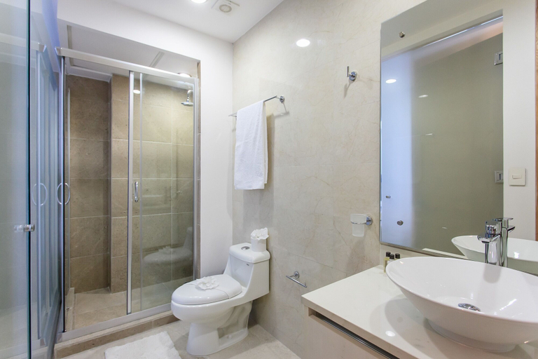 Bathroom, Menesse 32 - 106, Cozumel