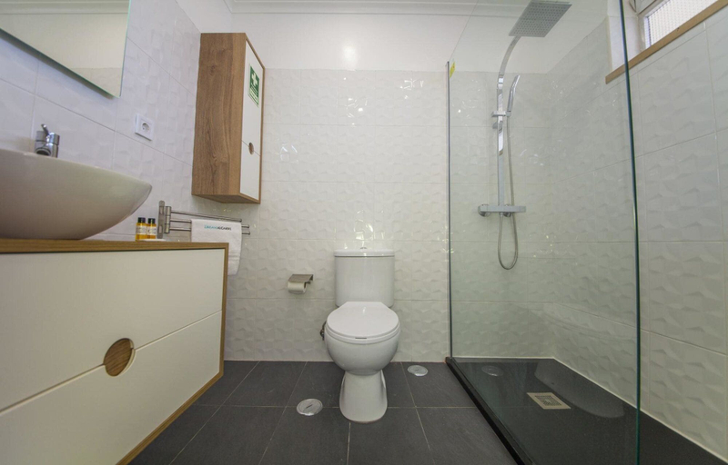 Bathroom 5, A25 - Studio Rocha Mar, Portimão