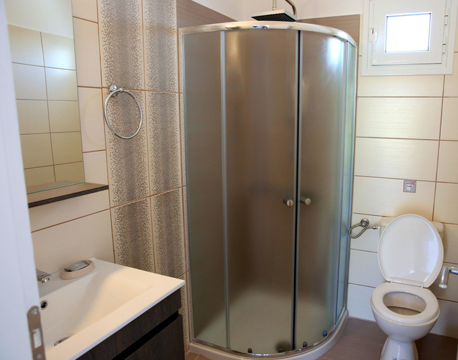 Bathroom 5, Kappatos Apartments, Ionian Islands