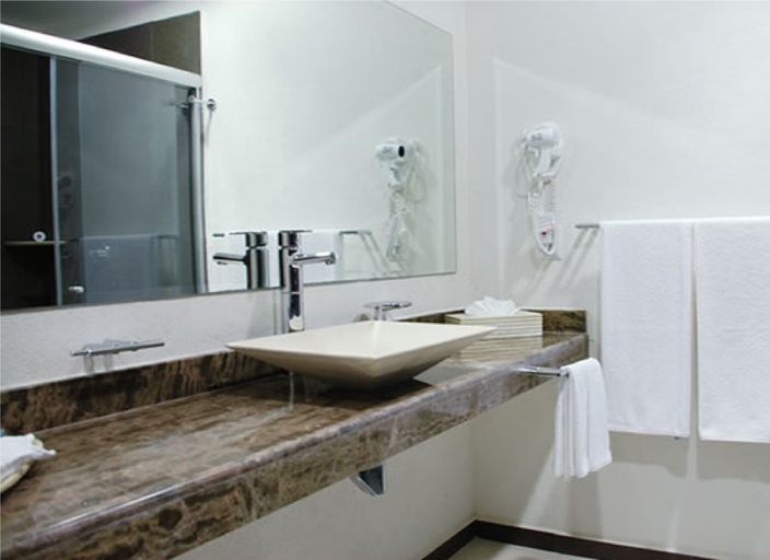 Bathroom 4, Comfort Inn Cancun Aeropuerto, Benito Juárez