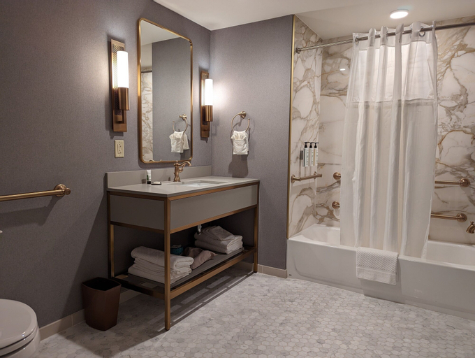 Bathroom 19
