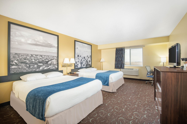 Bedroom 3, Four Seasons Inn, Bottineau