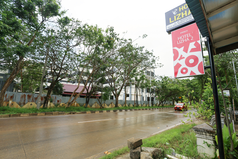 Others 4, Oyo 90825 Hotel Lizha 2, Kutai Kartanegara