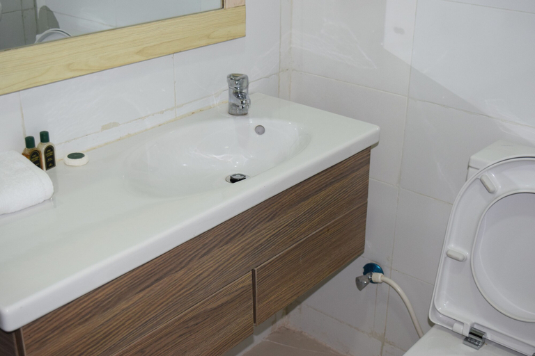 Bathroom 4, CitiHeight Hotel, Kosofe