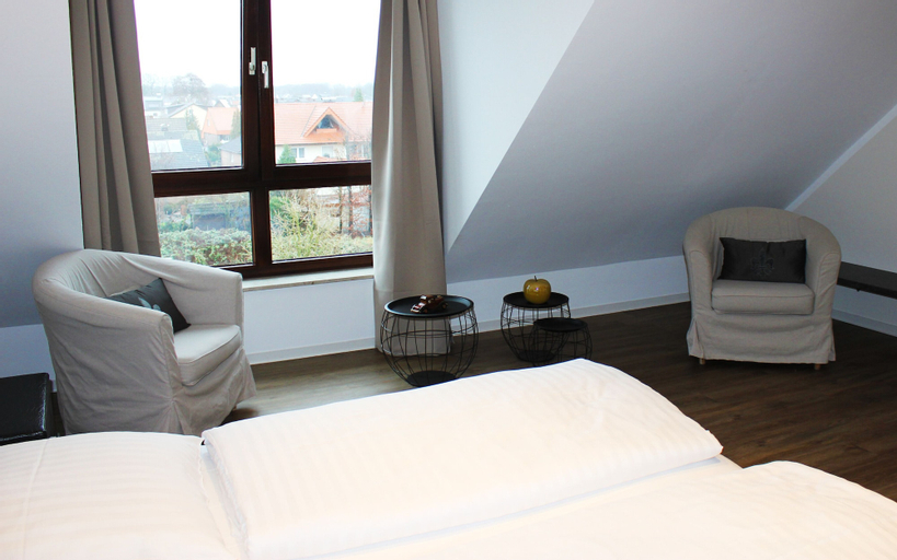 Bedroom 13