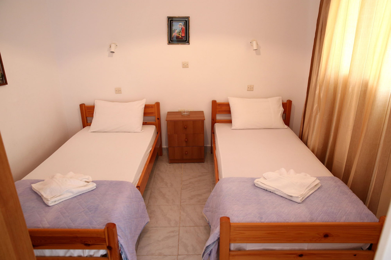 Bedroom 2, Kappatos Apartments, Ionian Islands