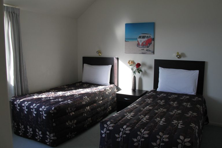 Bedroom 2, Alcala Motor Lodge, Christchurch
