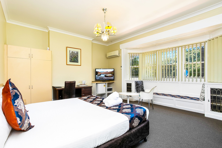 Bedroom 6