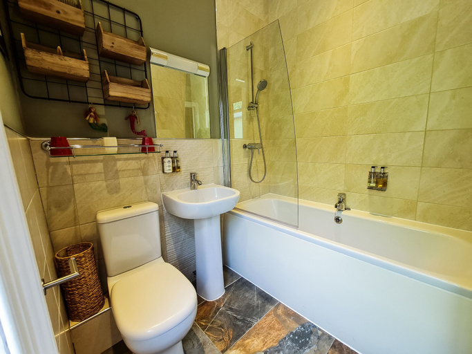 Bathroom 3, Grantham Arms, North Yorkshire