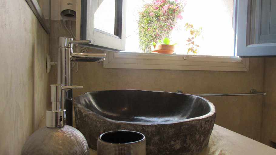 Bathroom 5, Agriturismo Le Lanterne, Trapani