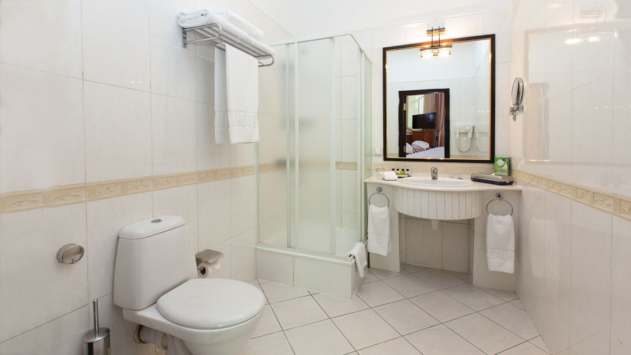 Bathroom 5, Grand Hotel Tien Shan, Almaty