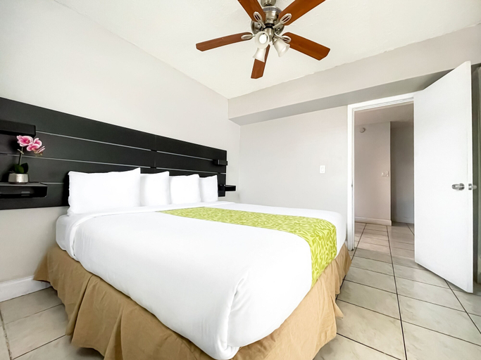 Bedroom 3, Hollywood Beach Swan, Broward
