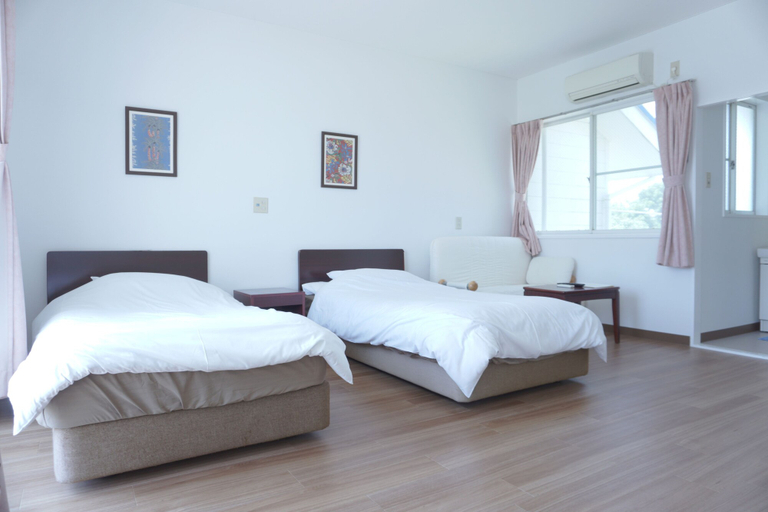 Bedroom 5, Hotel Kailani, Unknown7