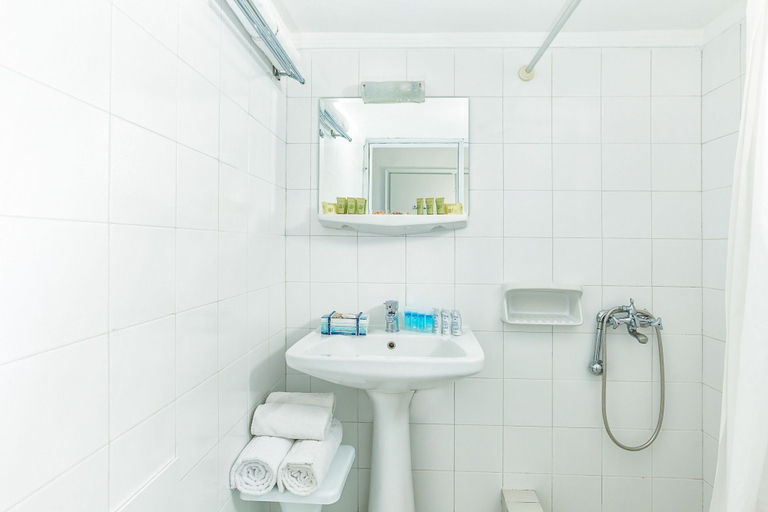 Bathroom 4, Xenios Dolphin Beach Hotel, Central Macedonia