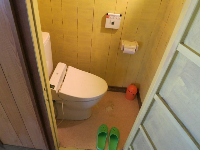 Bathroom 4