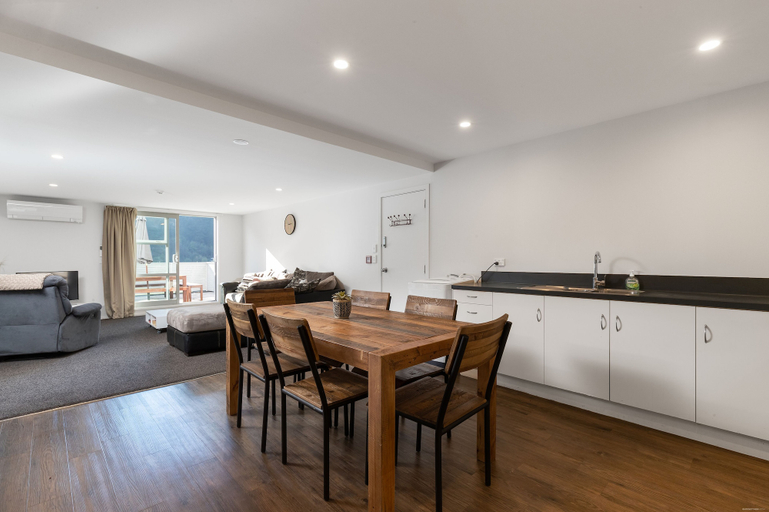 Others 5, Downtown Mountain Paradise - So Central, Queenstown-Lakes