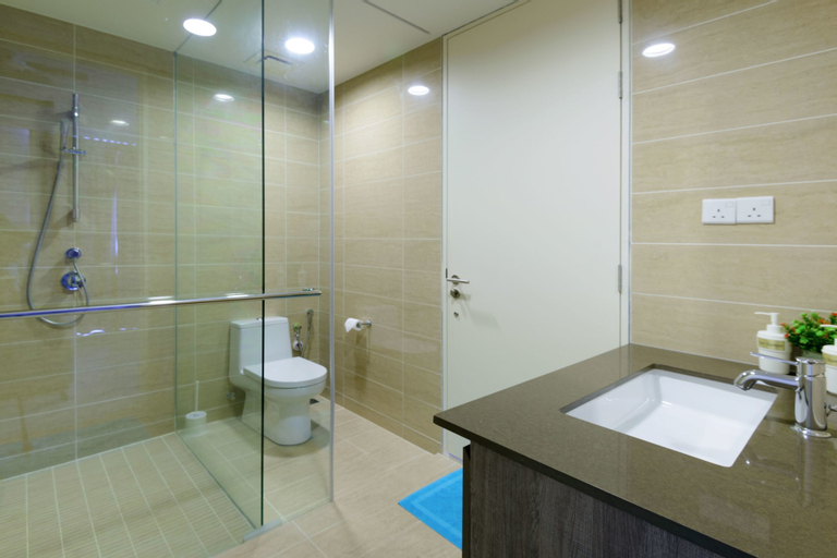 Bathroom 10