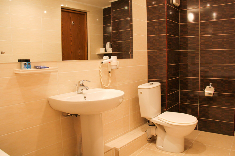 Bathroom 4, Hotel Primavera, Tbilisi