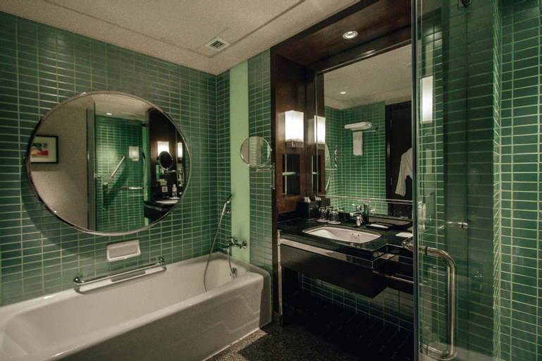 Bathroom 15