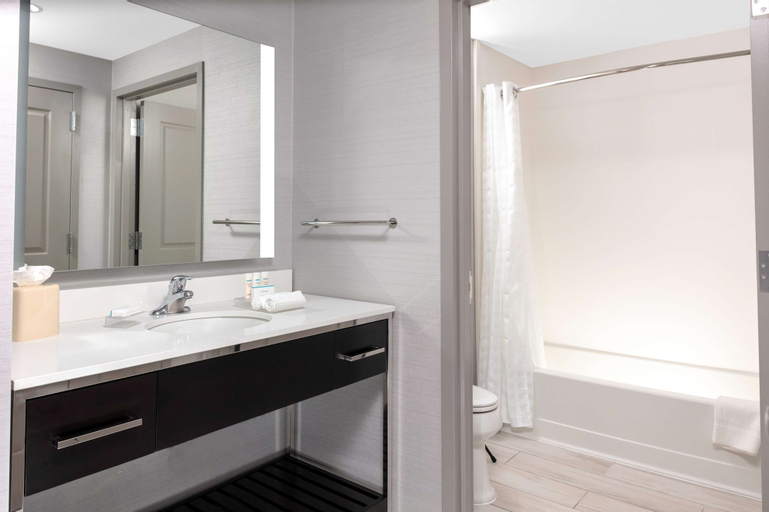 Bathroom 11