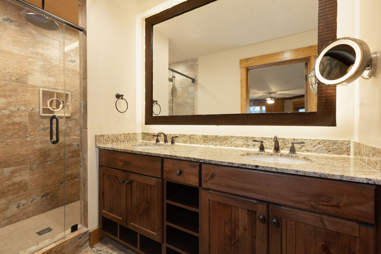 Bathroom 5, Westgate Smoky Mountain Resort & Water Park, Sevier