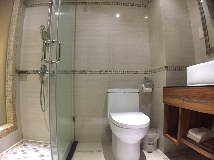 Bathroom 5, Paris Business Hotel, Kaohsiung