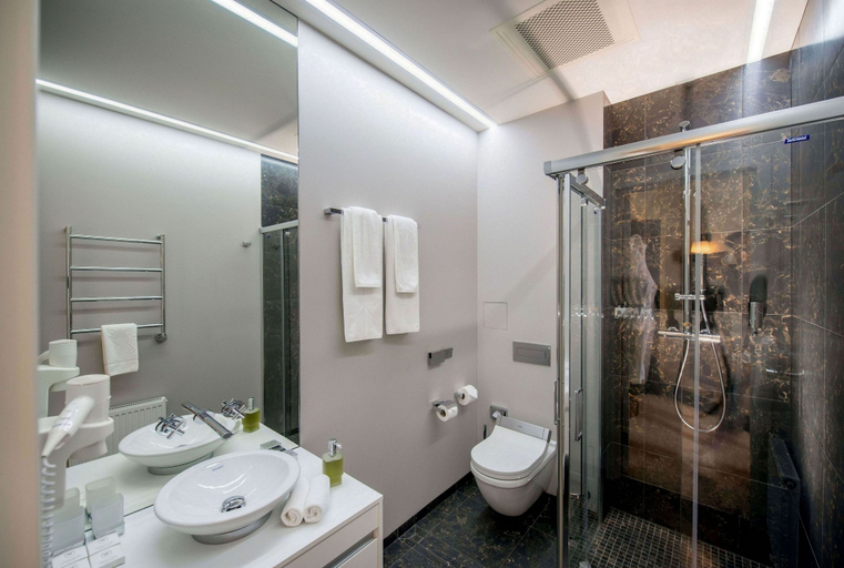 Bathroom 4, Astoria Hotel, L'vivs'ka