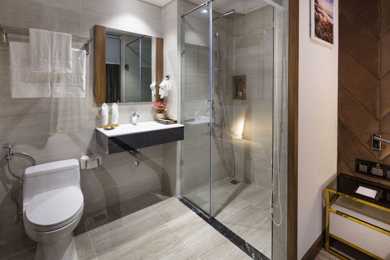 Bathroom 5, Senia Hotel, Nha Trang