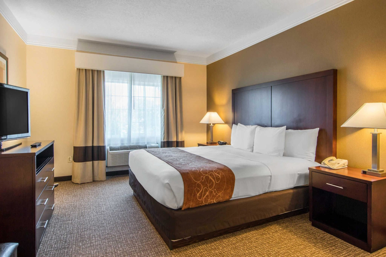Bedroom 3, Comfort Suites Linn County, Linn