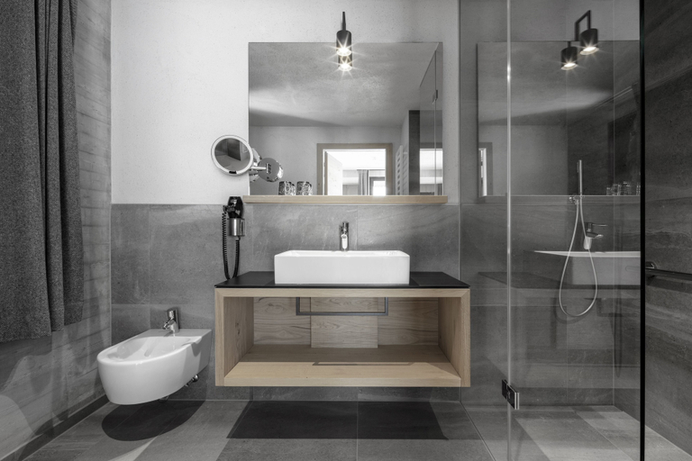 Bathroom 5, Hotel Krondlhof, Bolzano