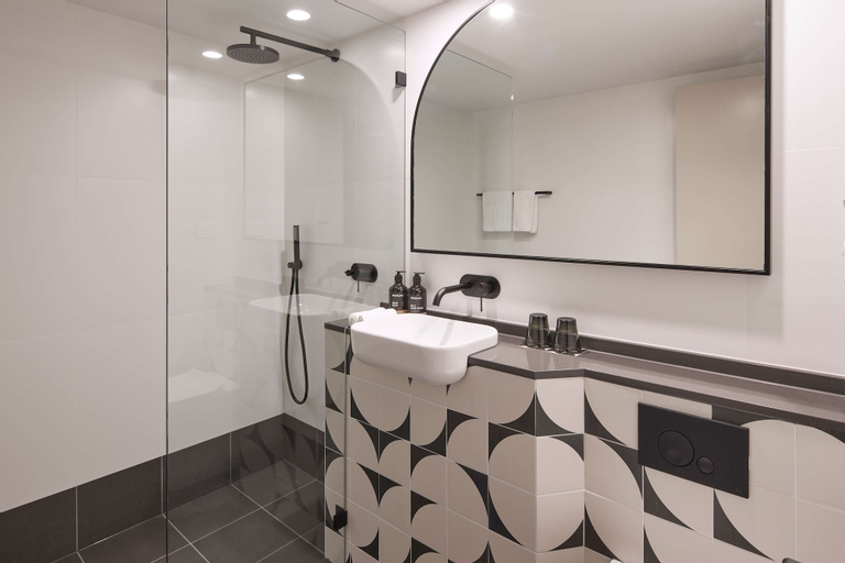 Bathroom 12