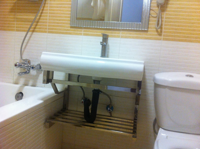 Bathroom, Hotel Labama, Gaborone