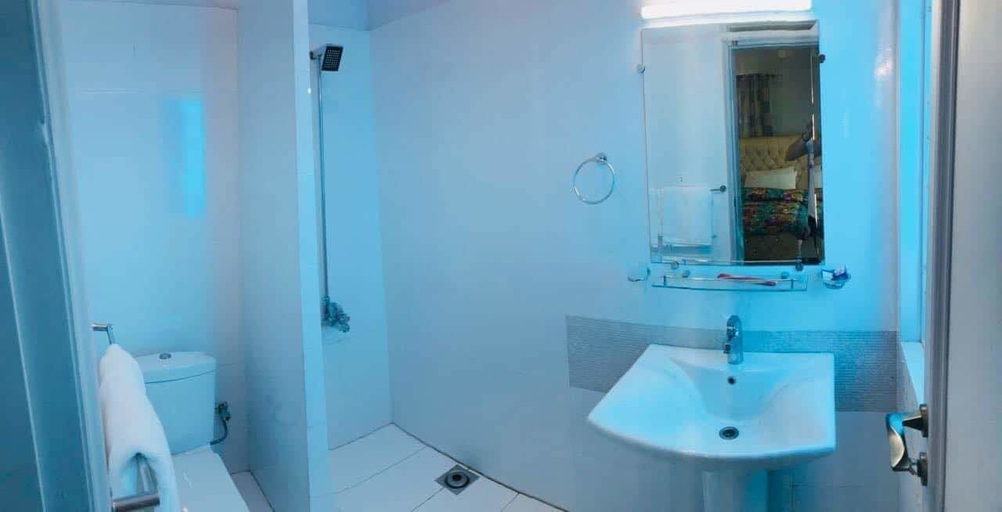 Bathroom 3, RIO INN Guest House, Islamabad