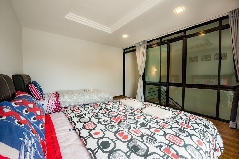 Bedroom 30