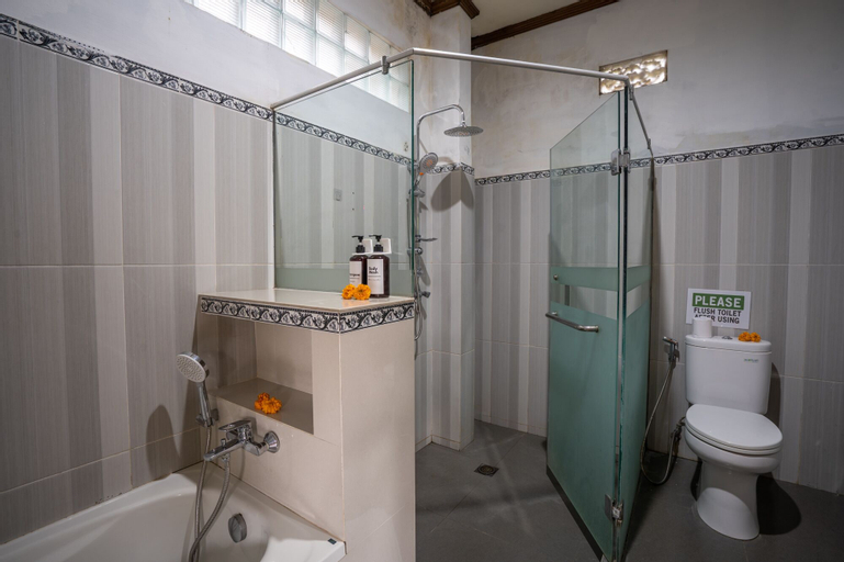 Bathroom 4