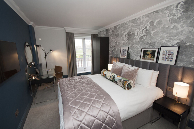 Bedroom 8