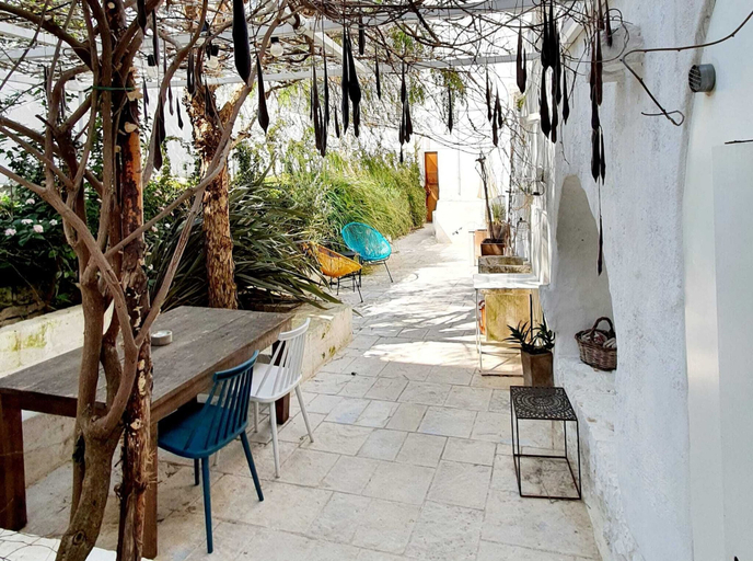Others 3, Beautiful Garden Apartment in Cisternino, Brindisi