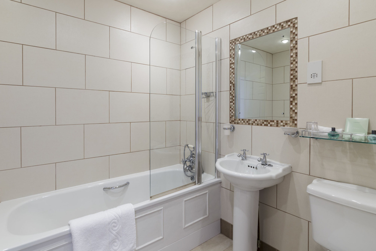 Bathroom 5, Mullion Cove Hotel & Spa, Cornwall