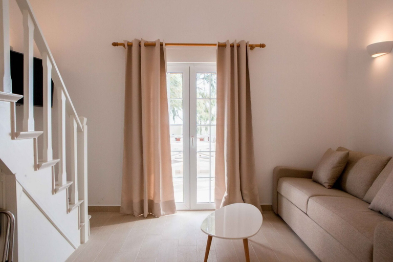 Others 4, Centrio Fira Suites, South Aegean