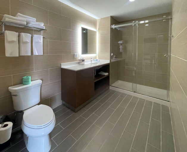 Bathroom 3, Mainstay Suites Bronx, New York