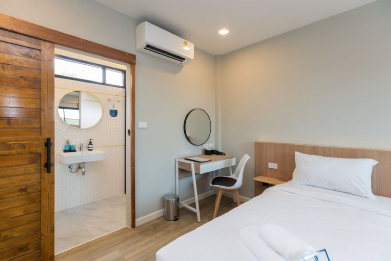 Bedroom 2, The Chu's Boutique Hotel, Takua Pa