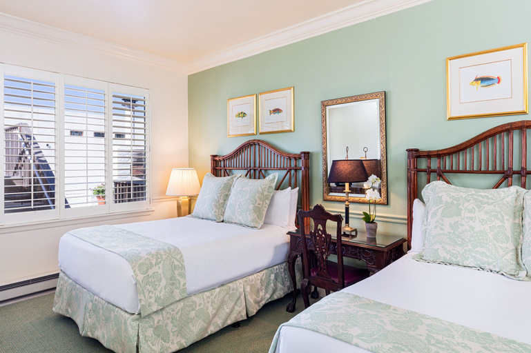 Bedroom 5, Tally Ho Inn, Monterey