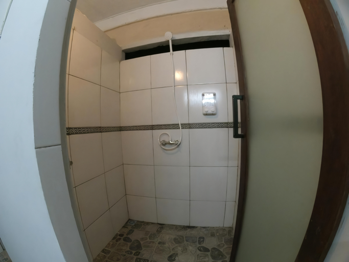 Bathroom 5, Local Hostel Amed, Karangasem